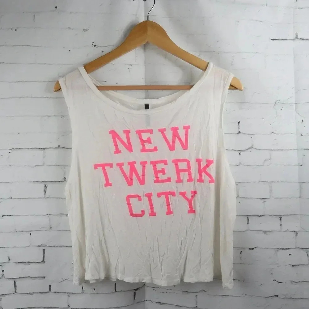 MEZZANINE WHITE NEW TWERK CITY IN NEON PINK CROPPED TANK TOP SIZE LARGE